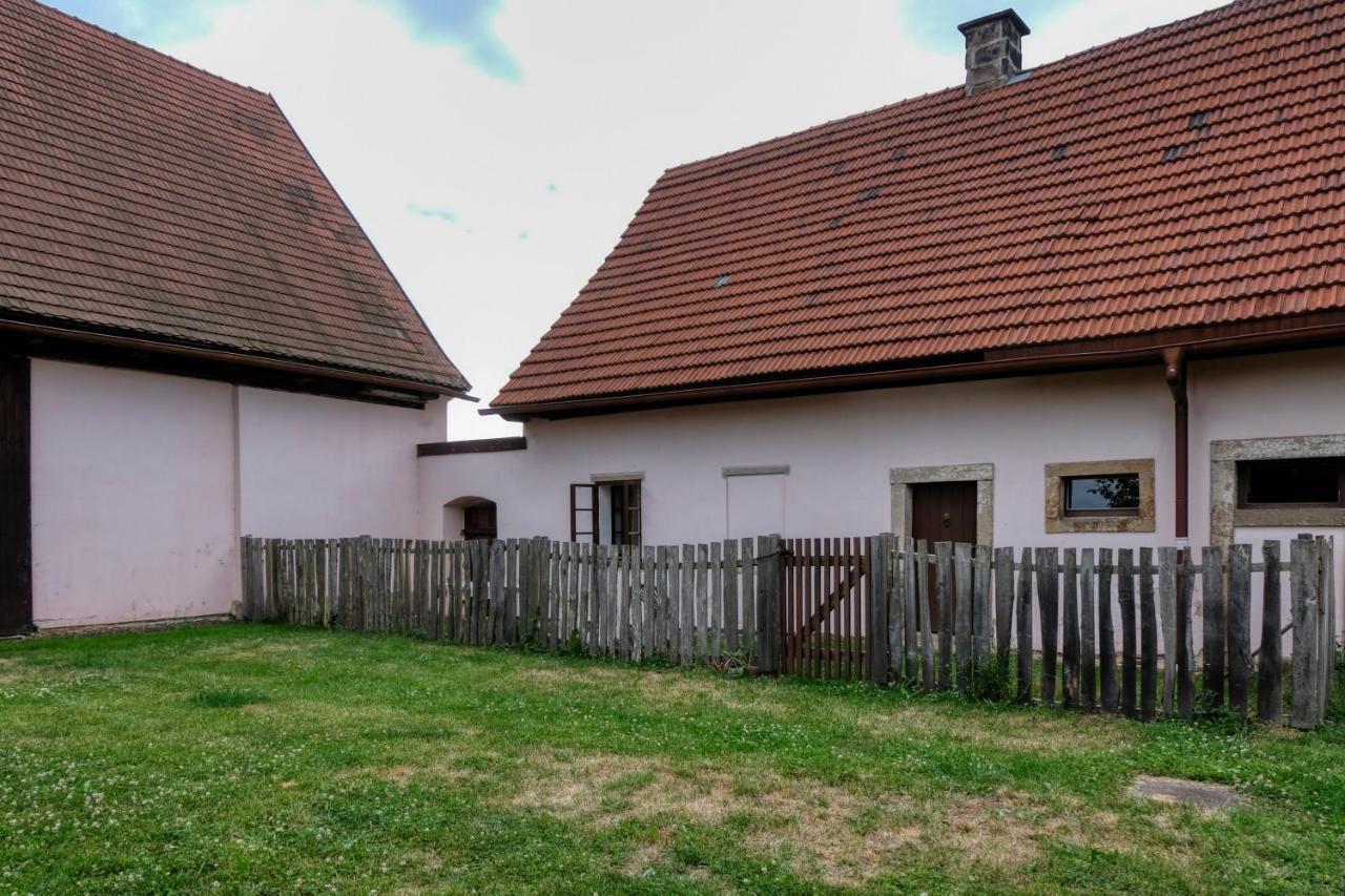 Apartmany V Broumovskem Statku Exterior photo