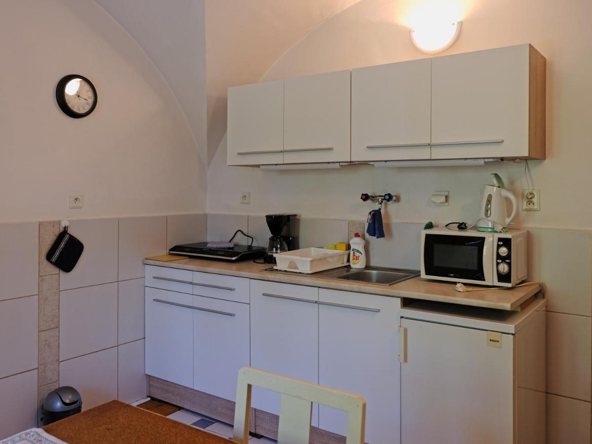 Apartmany V Broumovskem Statku Exterior photo
