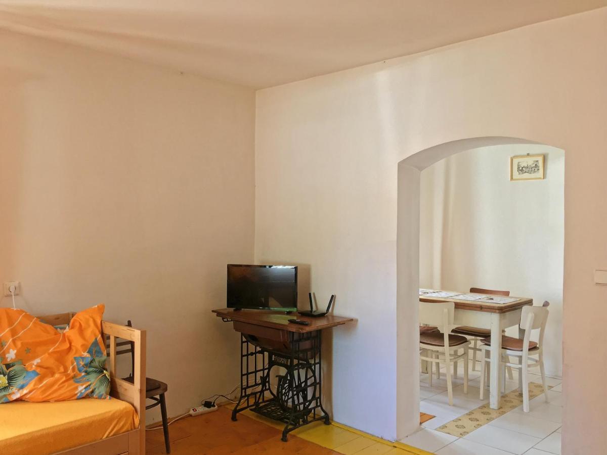 Apartmany V Broumovskem Statku Exterior photo